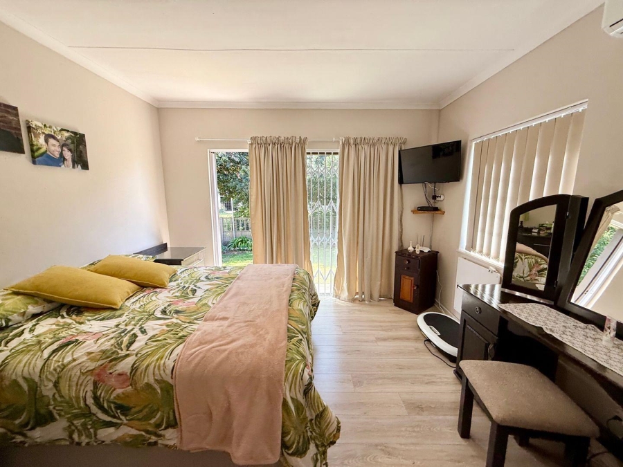 4 Bedroom Property for Sale in Stilbaai Wes Western Cape